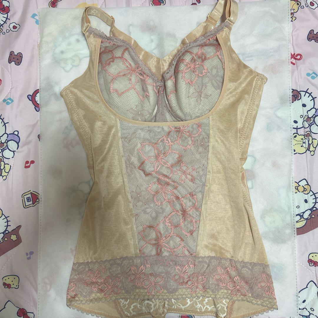 専用の為他の方は購入不可！サクラ ボディシェーパー＆ショートガードルセットピンク