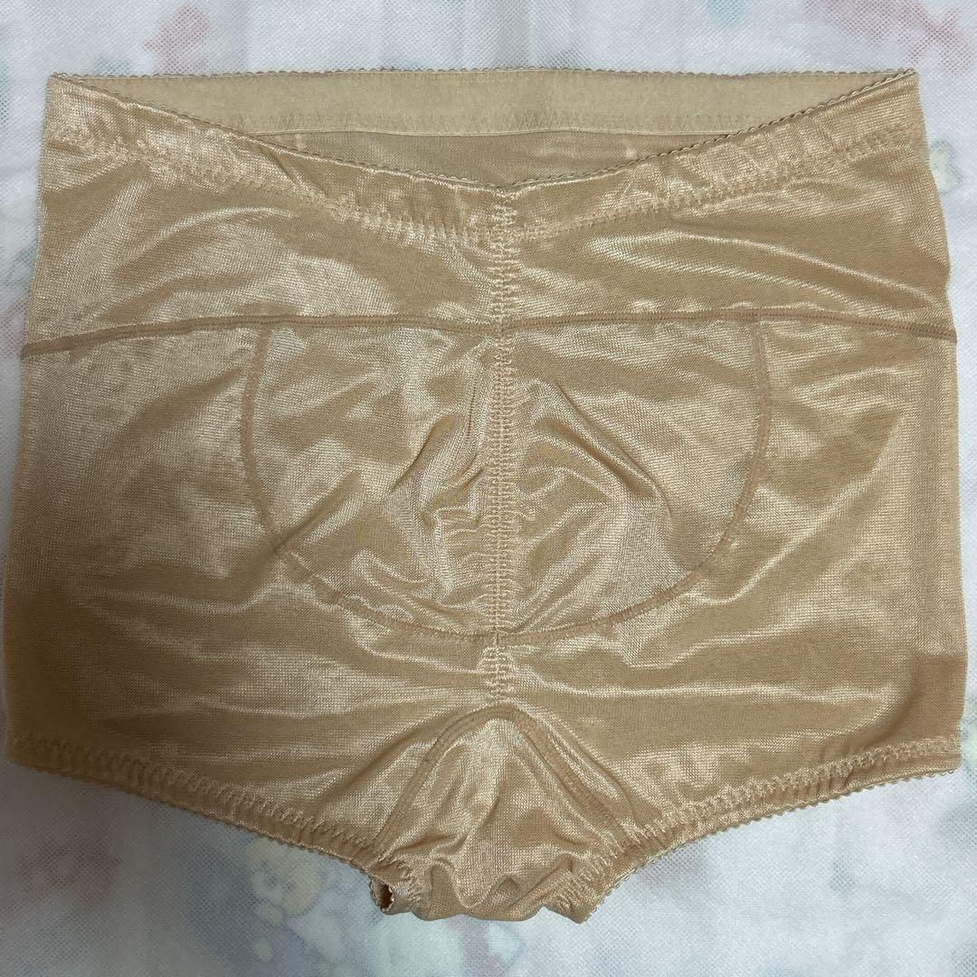 専用の為他の方は購入不可！サクラ ボディシェーパー＆ショートガードルセットピンク