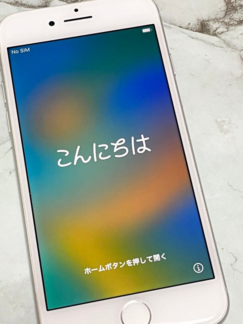 iPhone8 本体　SIMフリー