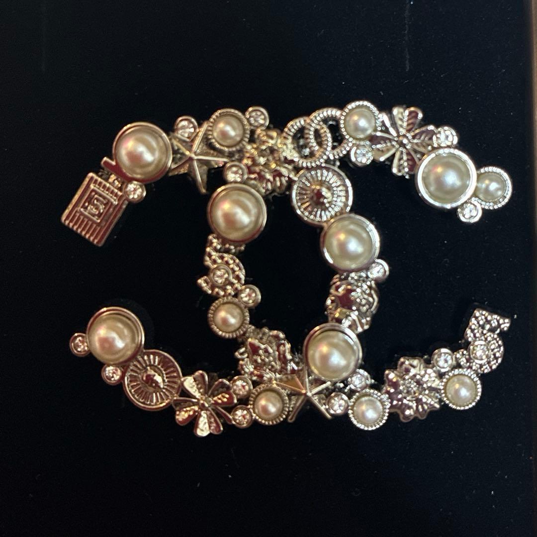 未使用　シャネル　CHANEL ヴィンテージ　ブローチ　シルバー
