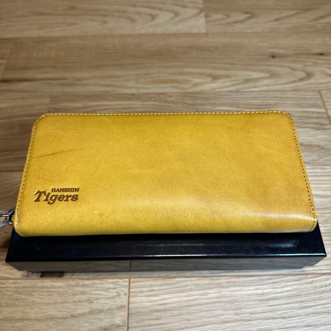 Hanshin Tigers 阪神タイガース レザー長財布 黄色