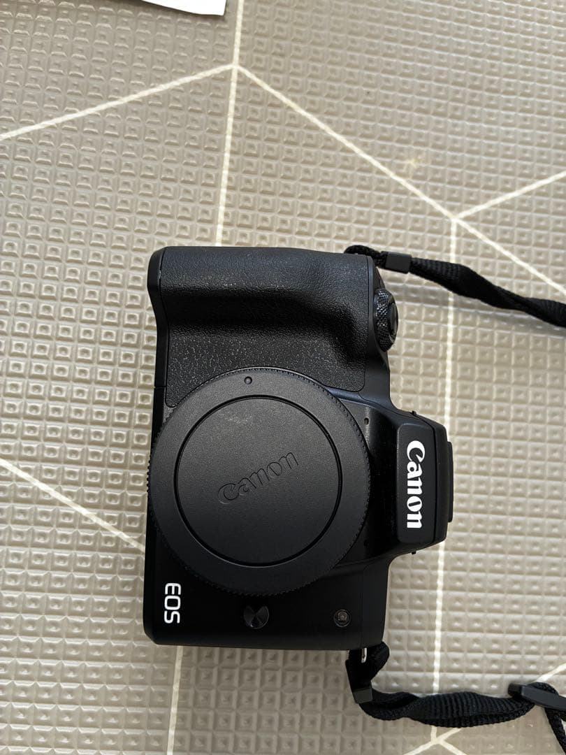 CanonEOS Kiss M ミラーレス一眼 ダブルズームレンズキット