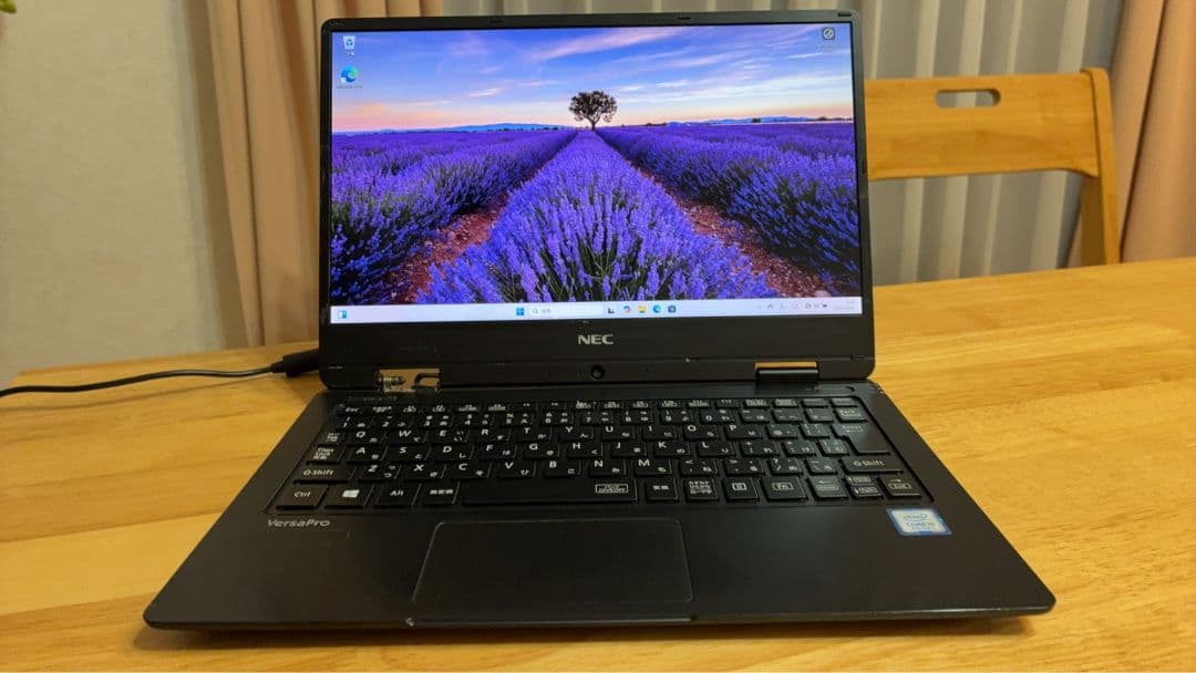 軽量薄型☆NEC VKT12H-3 i5-7Y54 メモリ8GB SSD128