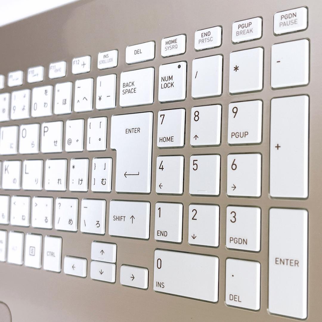 美品ゴールド✨Windows11✨新品爆速SSDノートパソコン✨カメラ・オフィス