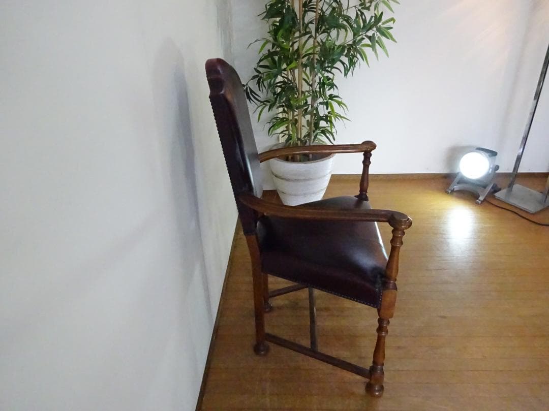 バロッサバレンティ　カクトワール　アームチェア　本革　スペイン最高峰