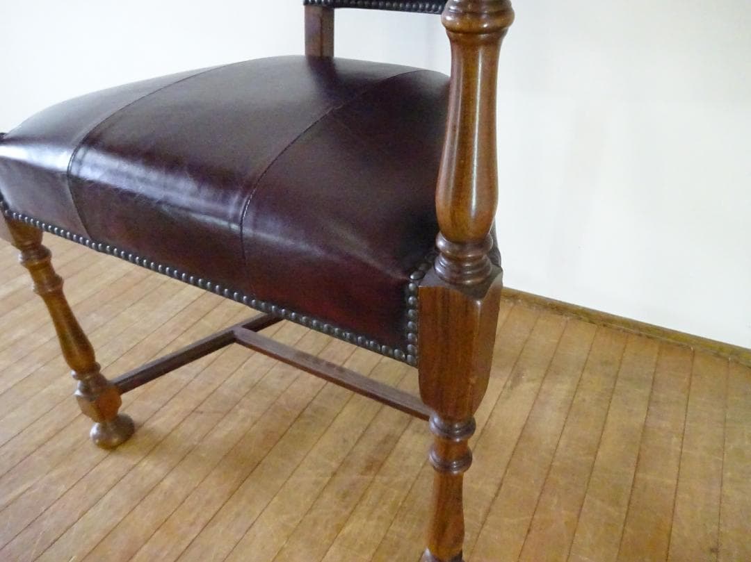 バロッサバレンティ　カクトワール　アームチェア　本革　スペイン最高峰