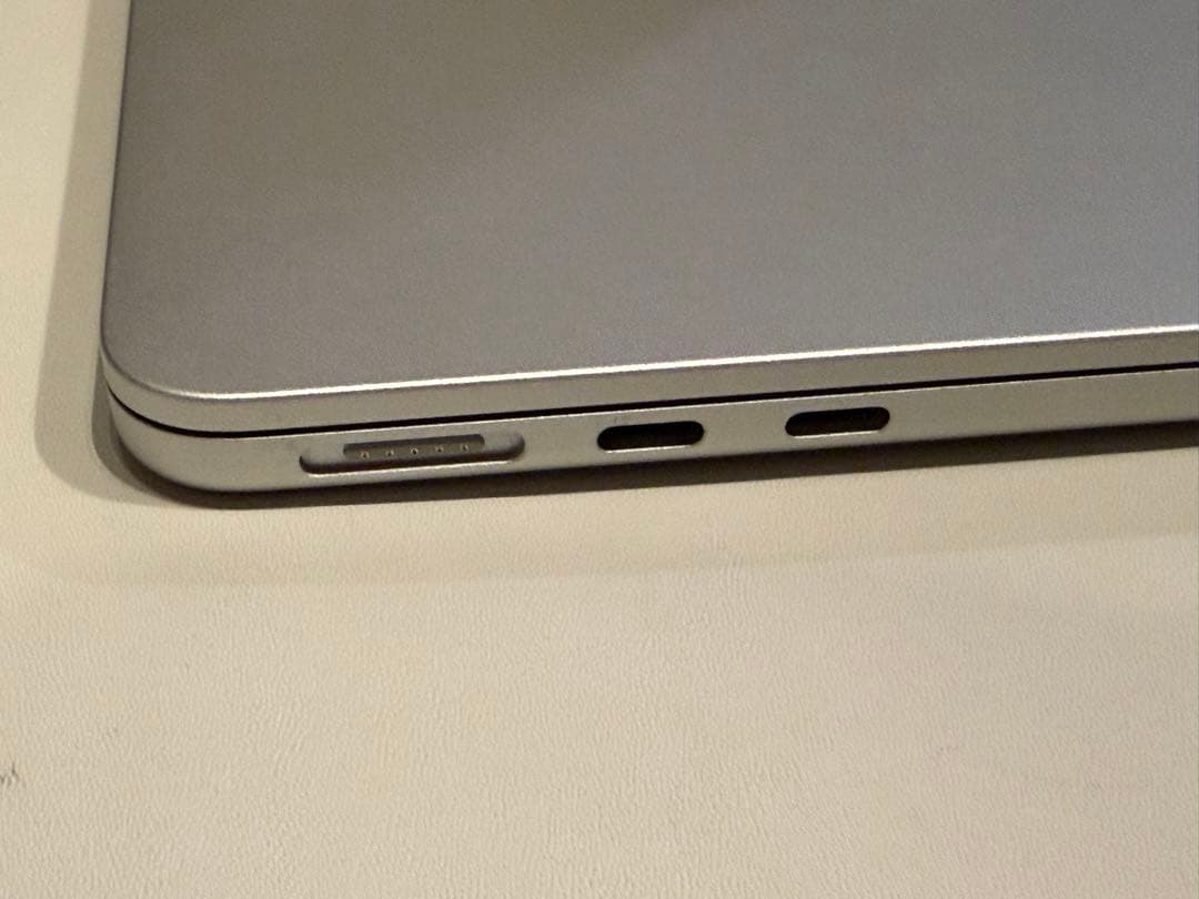 ゆーちゃんほぼ新品MacBook Air 2025 M4 32GB JIS