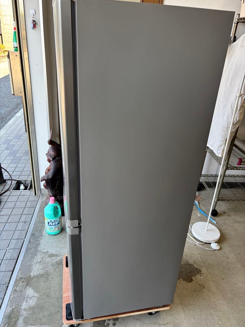 TCL 2023年製 2ドア冷蔵庫 173L 静音、省エネ設計 スリムサイズ