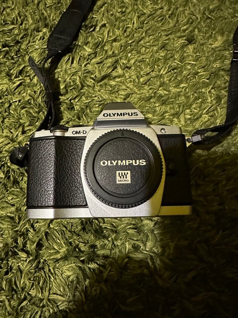 OLYMPUS OM-D ミラーレス一眼カメラオリンパス　ケース説明書おまけ付き