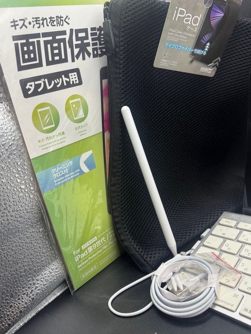 92%SIMフリーお絵かきipadOS26アップル純正マジックキーボードペンシル