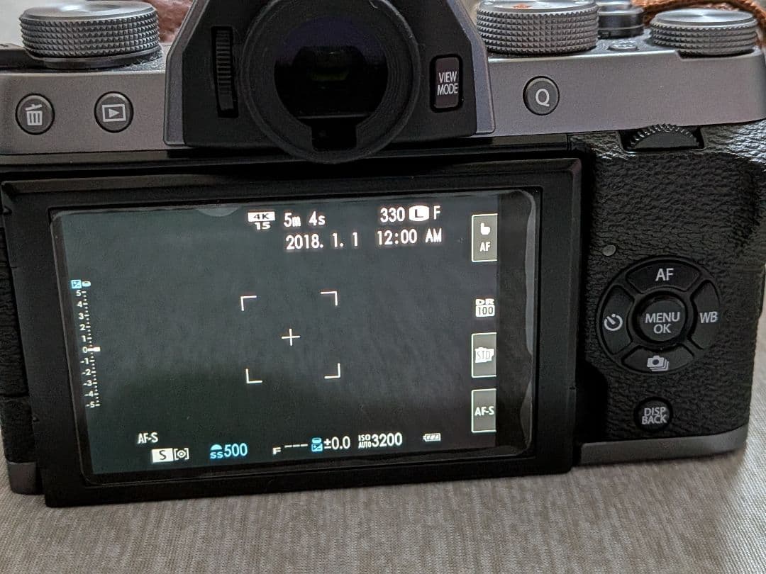 ​【良品】FUJIFILM X-T100 ボディ ダークシルバー（グリップ付）