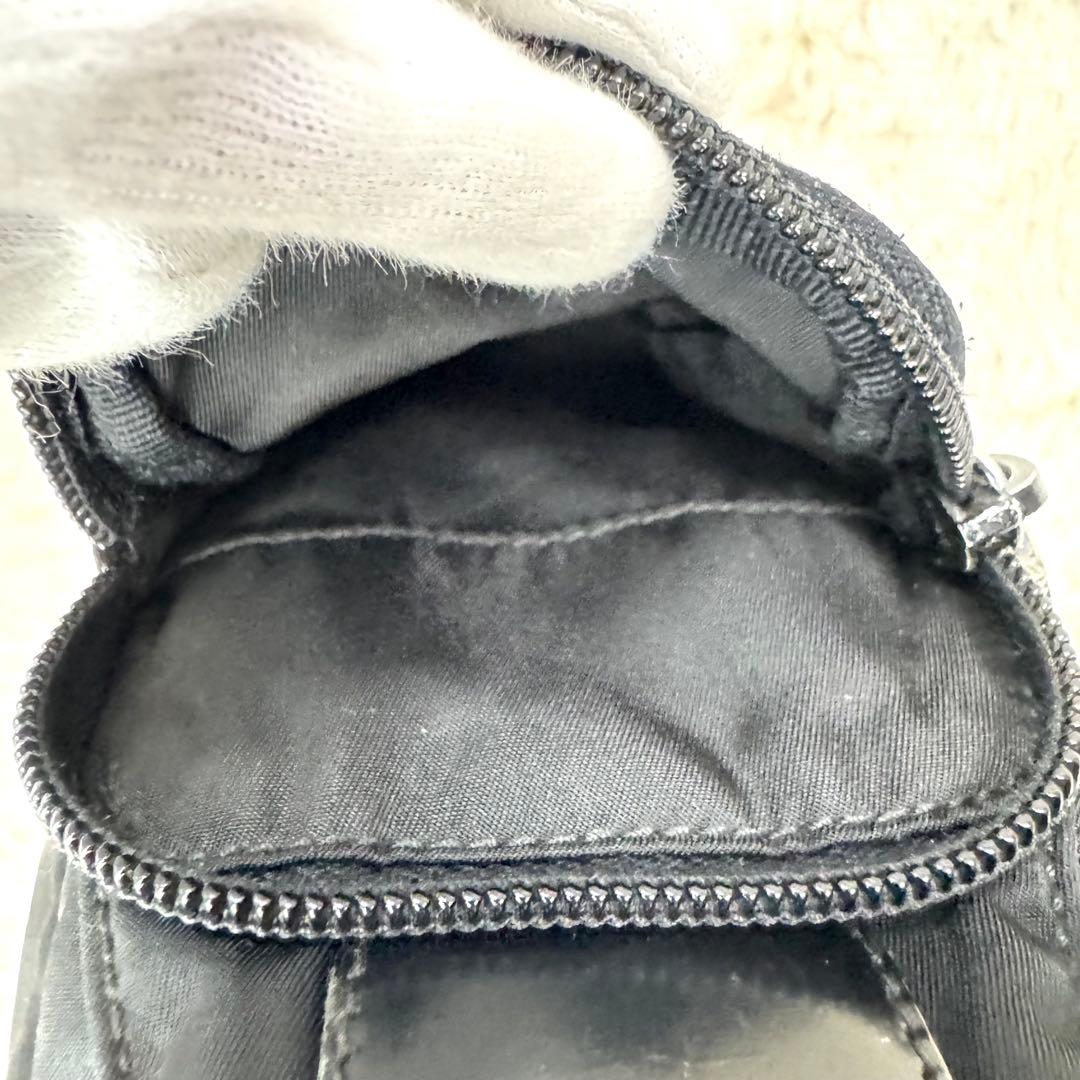 プラダ ショルダーバッグ y2k 00s archive三角ロゴ ナイロン 黒