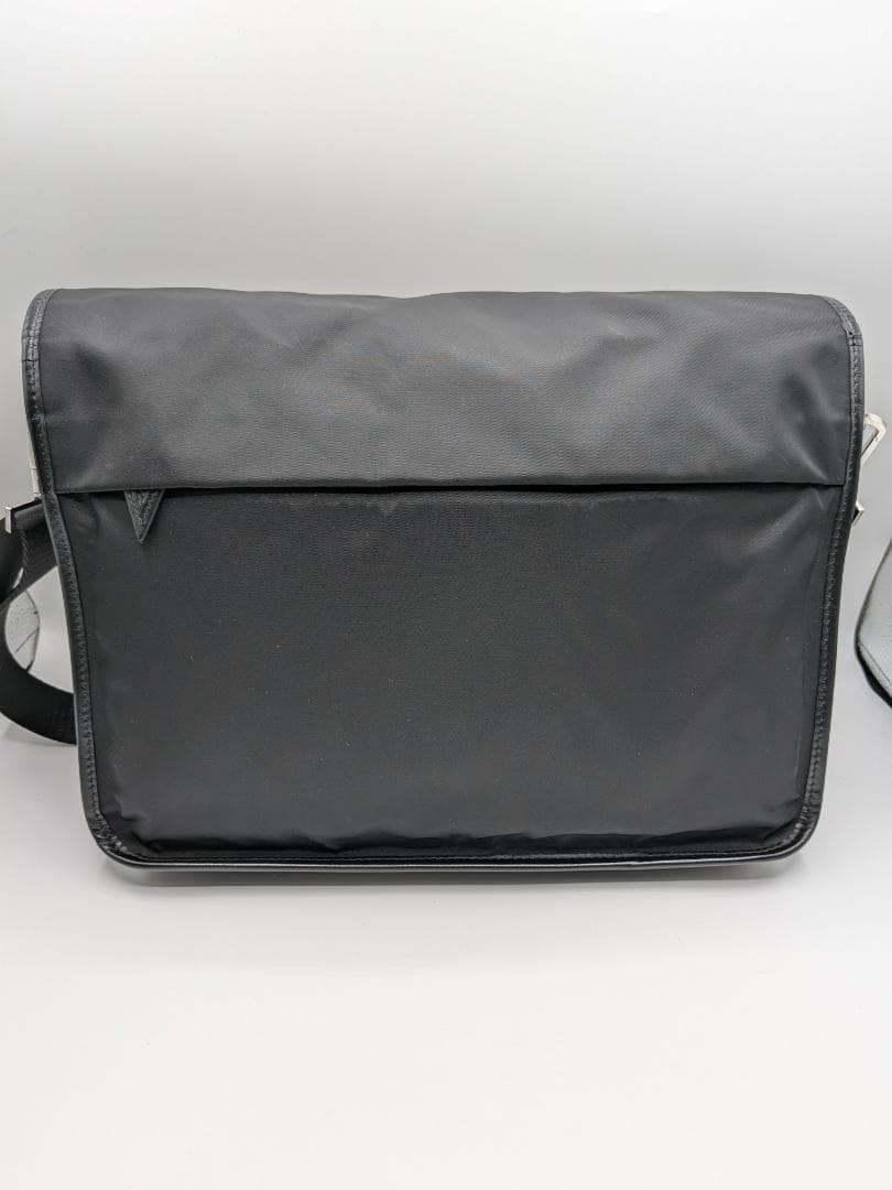 美品✨ ヴェルサーチ ショルダーバッグ ナイロン ブラック 0O2