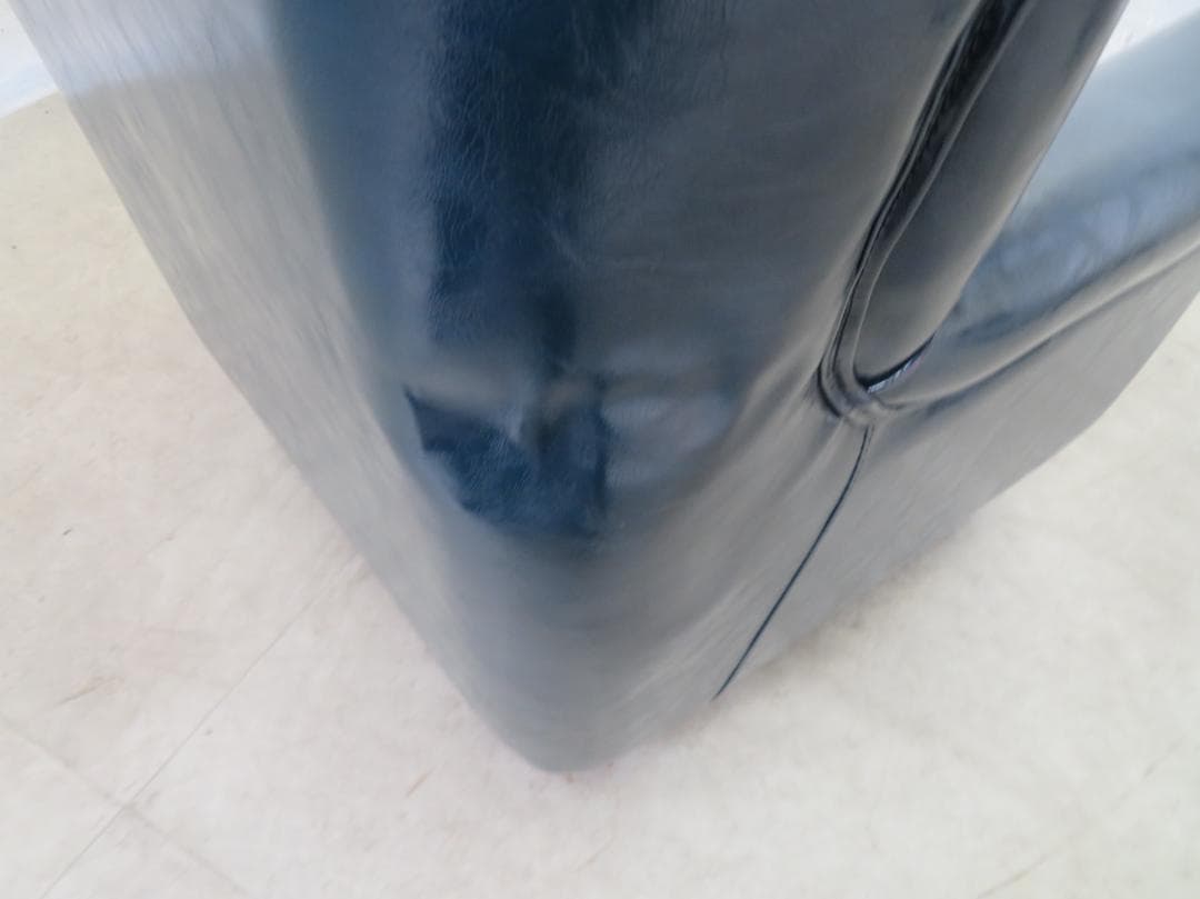 展示品■VINCENT■英国デザイン■1人掛けソファ■鋲打ち■英国伝統