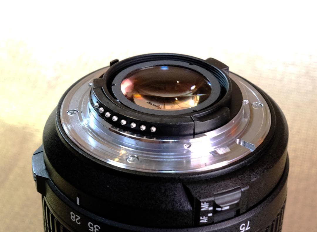 TAMRON AF 28-75mm F/2.8 (IF) MACRO フルサイズ