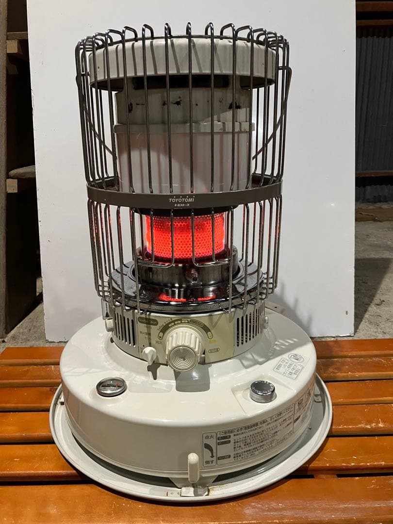 トヨトミ KRA-105 ダブルクリーン 石油ストーブ