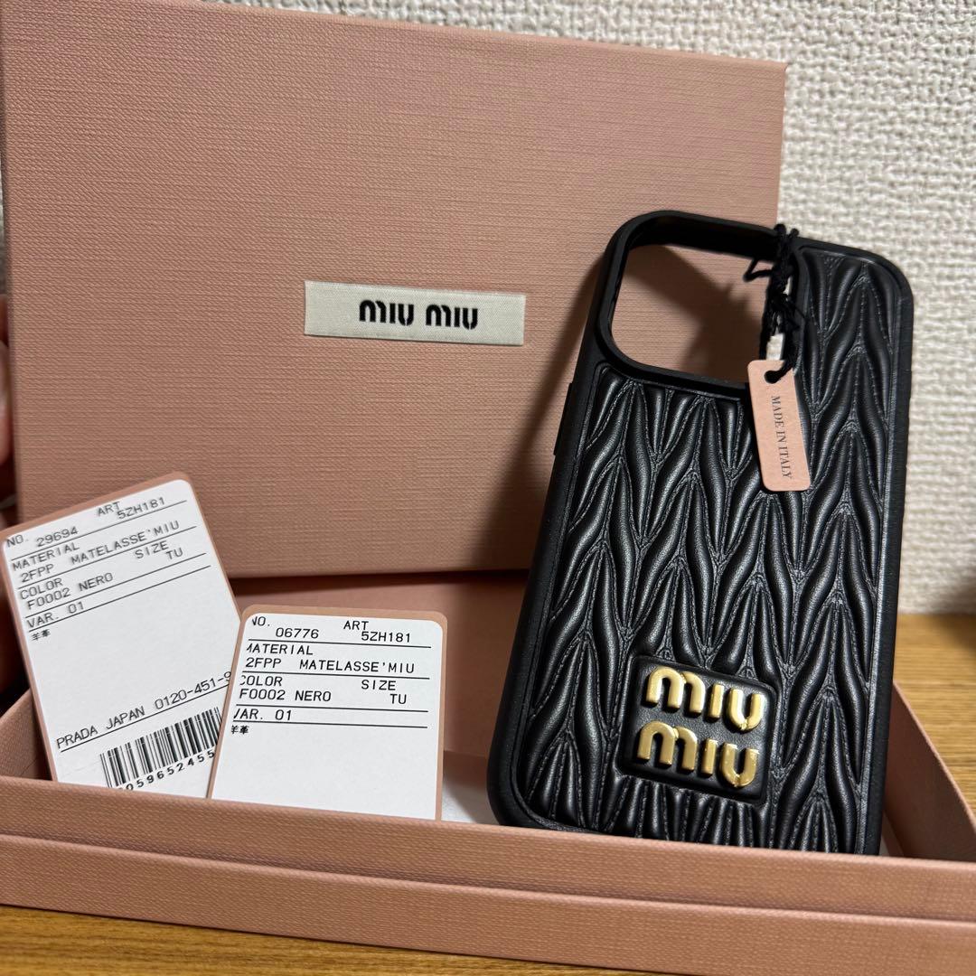 MIU MIU Iphone15proケース　黒