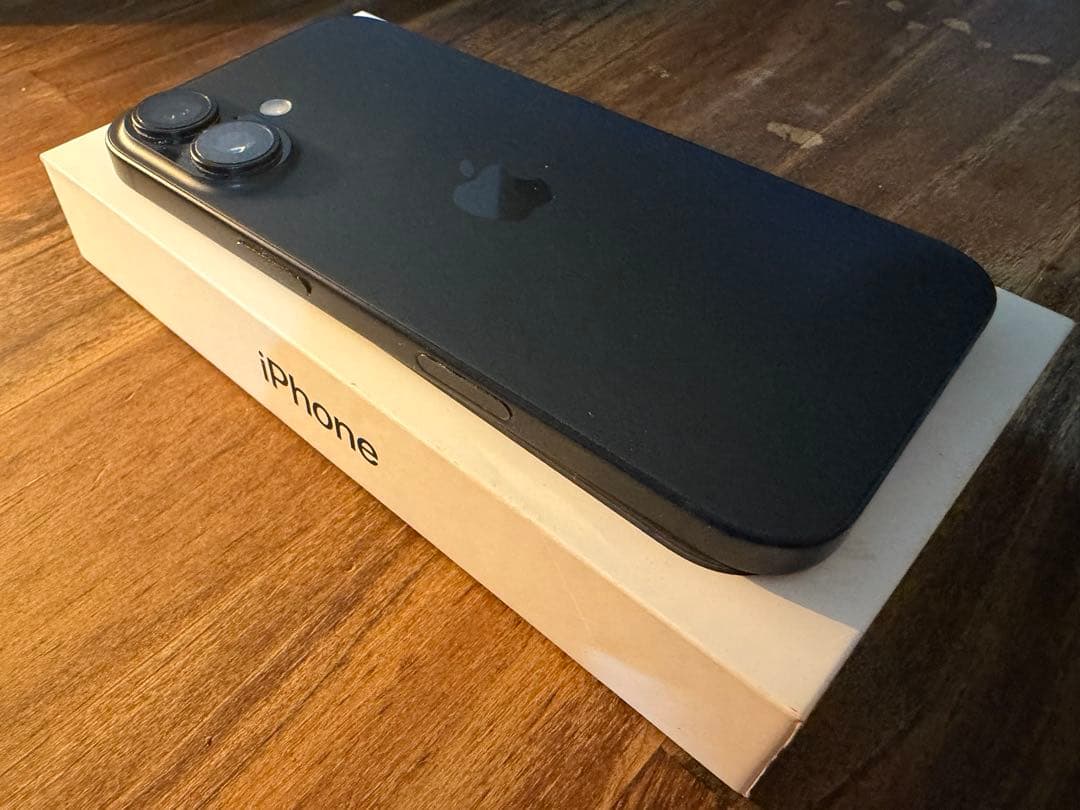 【最終値下】【送料込】iPhone 16 【128GB】ブラック SIMフリー