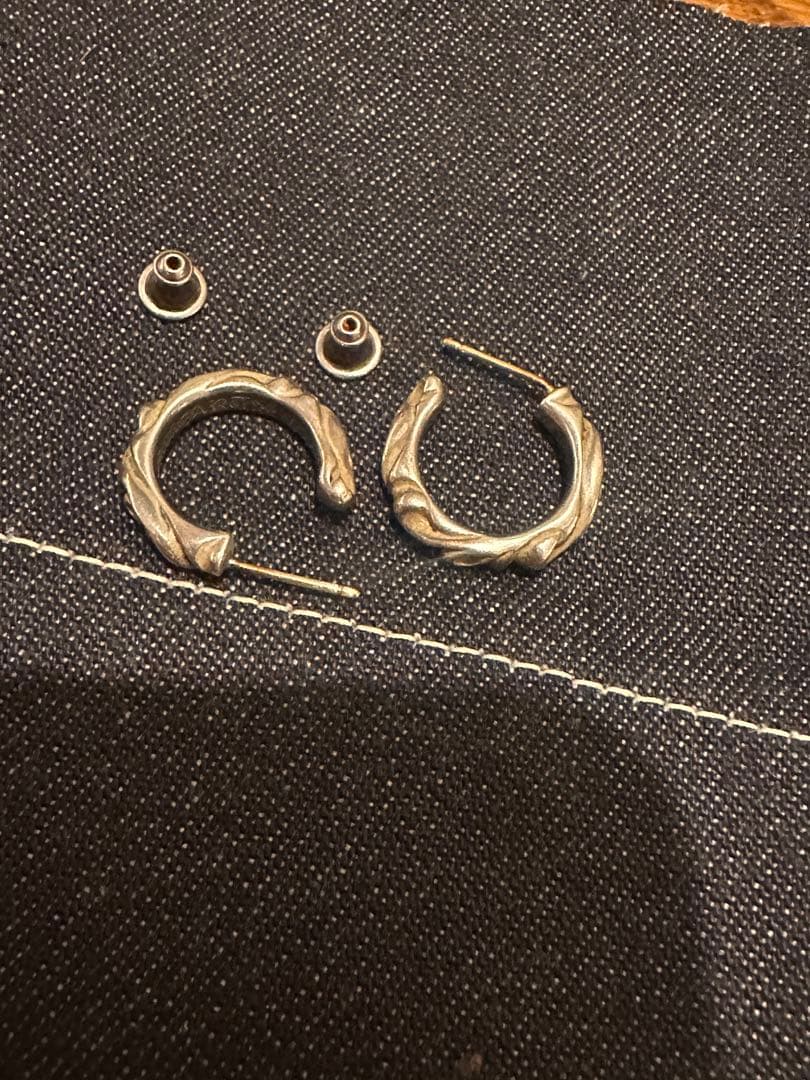 クロムハーツ スクロール フープイヤリング 両耳セット