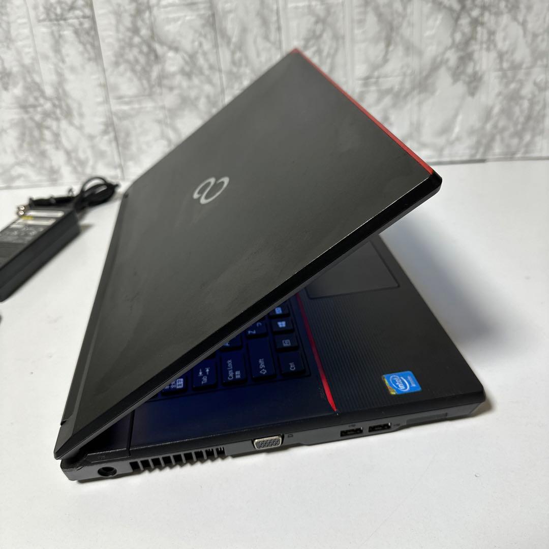 FUJITSUノートパソコン　DVD Windows11Pro オフィス付き