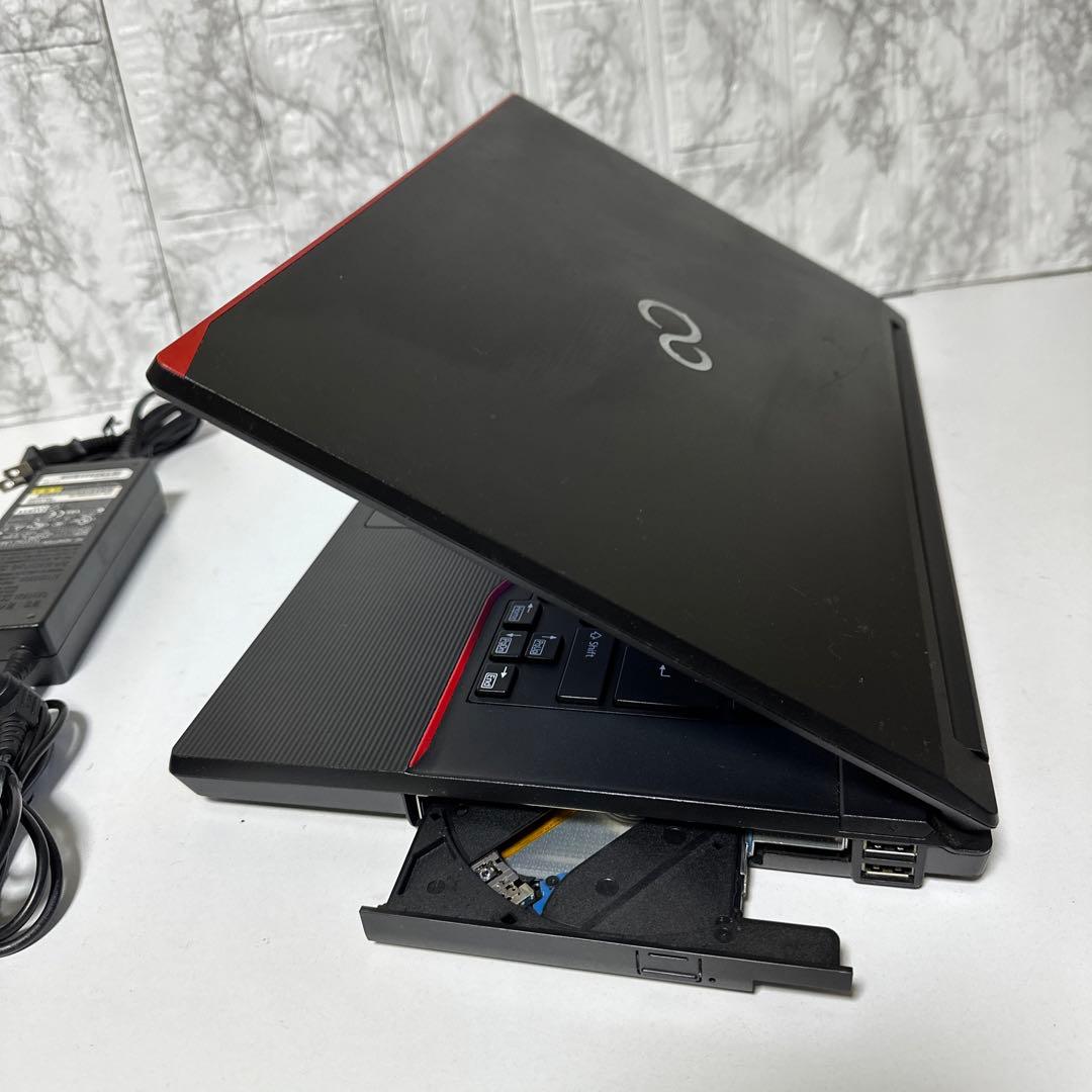 FUJITSUノートパソコン　DVD Windows11Pro オフィス付き