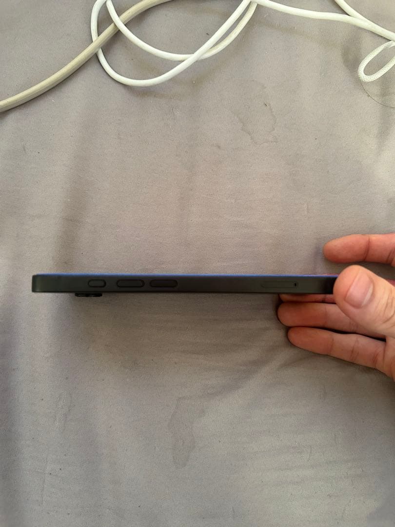 スマートフォン本体 iPhone16e 128GB