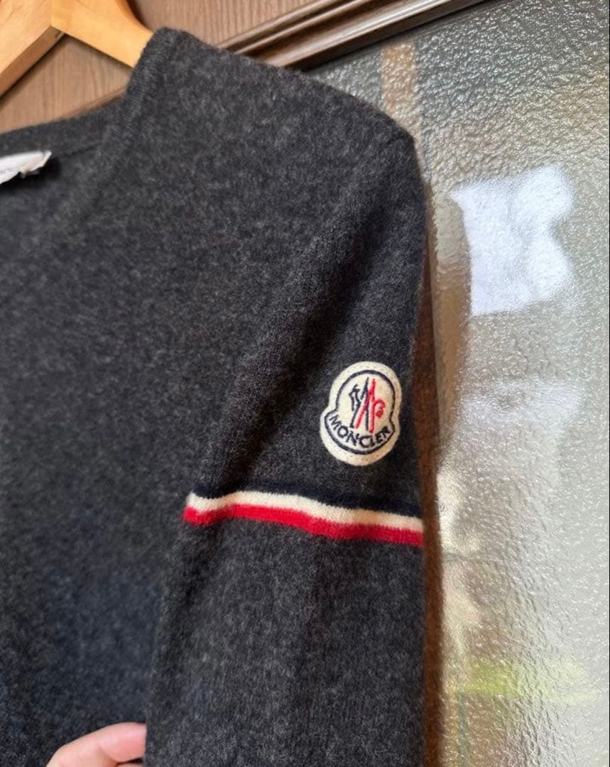 V*.様 正規品 MONCLER モンクレール ニット Vネック M メンズ