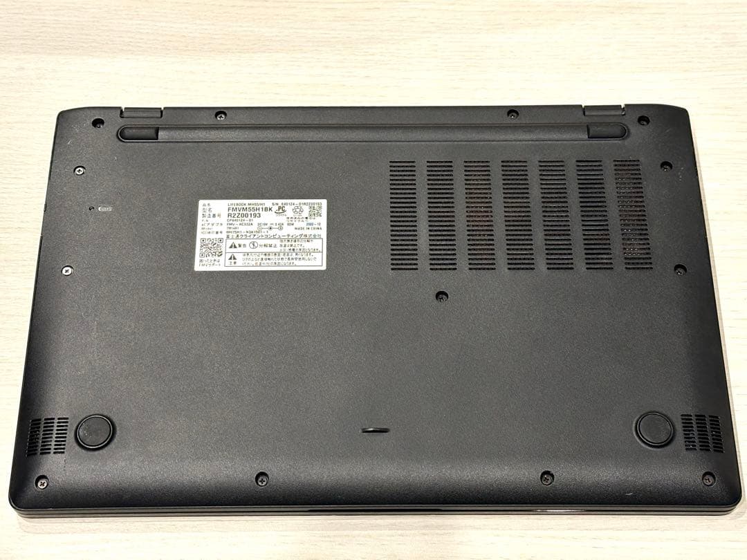 FMV LIFEBOOK （軽い）