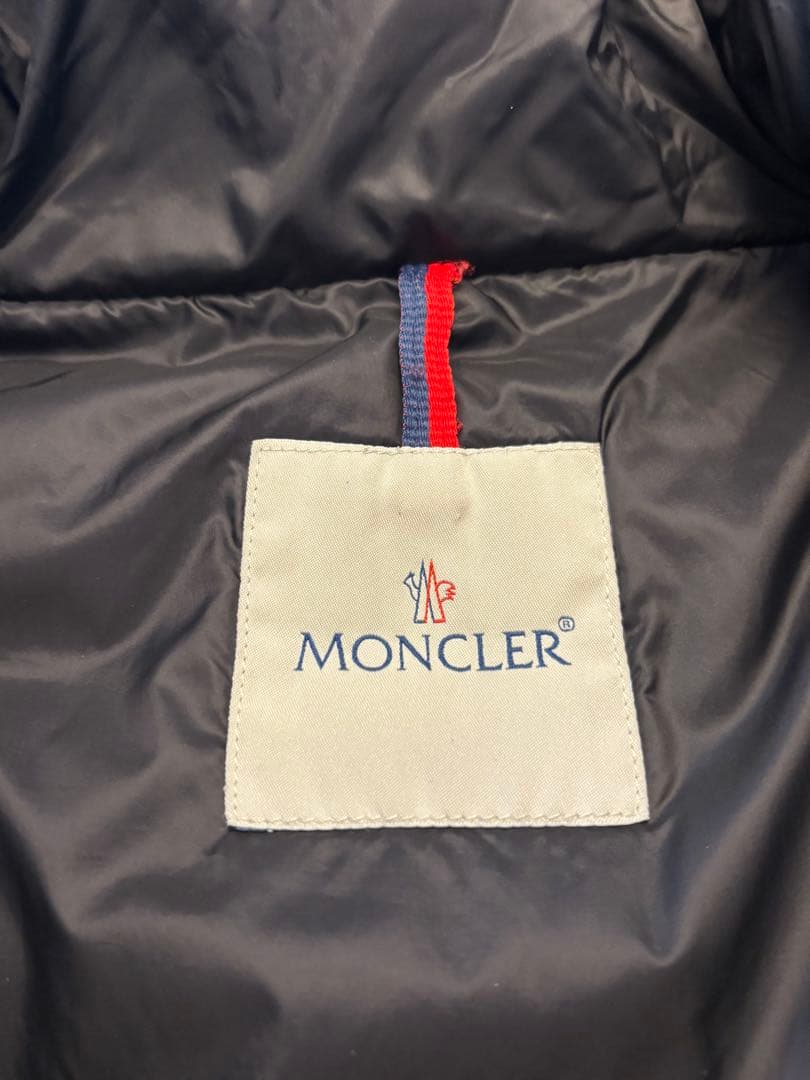 MONCLER モンクレール　レディース　ダウンジャケット