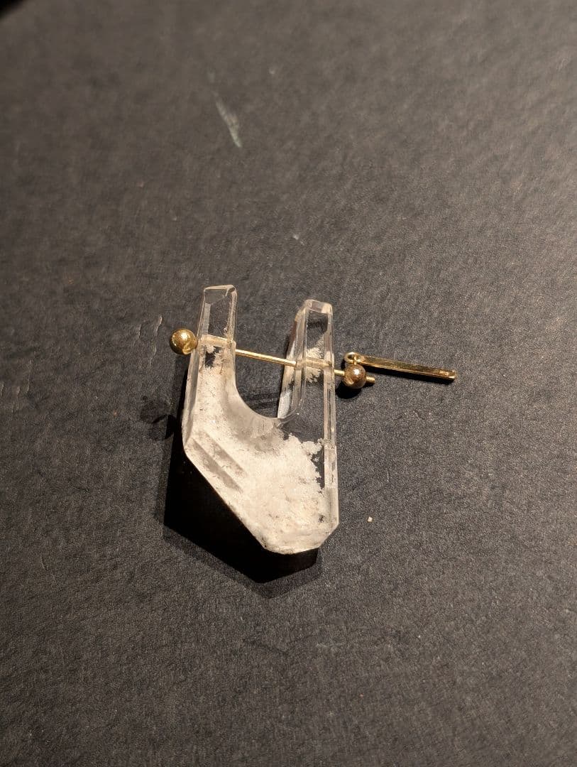 MONAKA Jewellery　モナカ　ロックピアス　ホワイトガーデンクオーツ