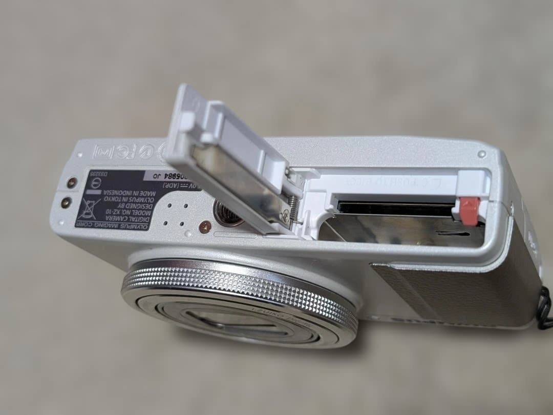 【値下げしました】OLYMPUS STYLUS XZ-10 デジタルカメラ