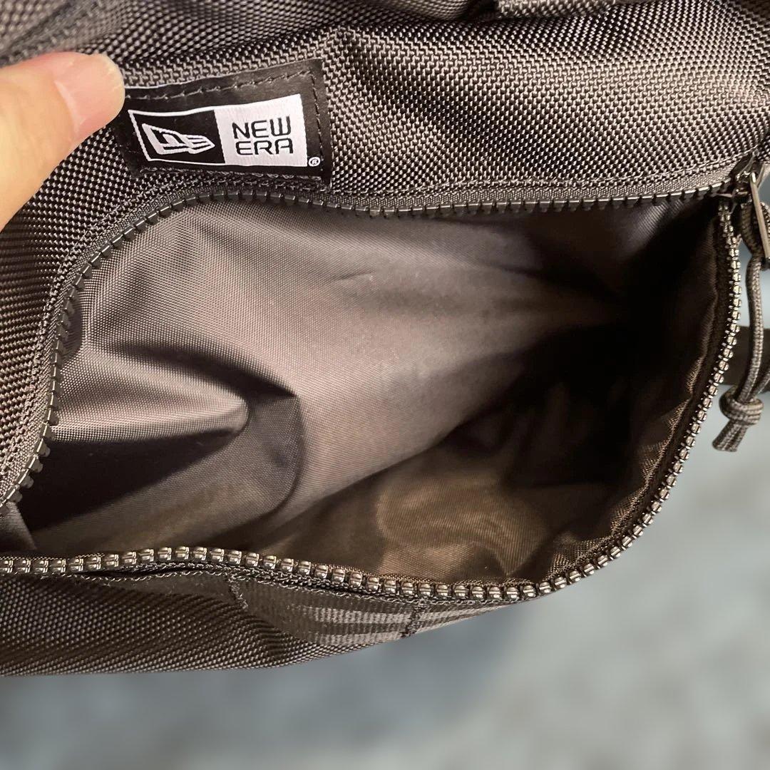 マリークワント　NEW ERA ボディバッグ