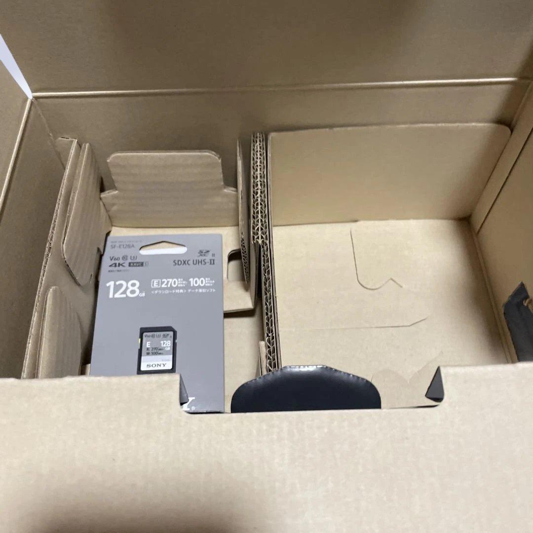 Nikon Z5 ミラーレス一眼カメラ 24-50レンズキット 343ショット