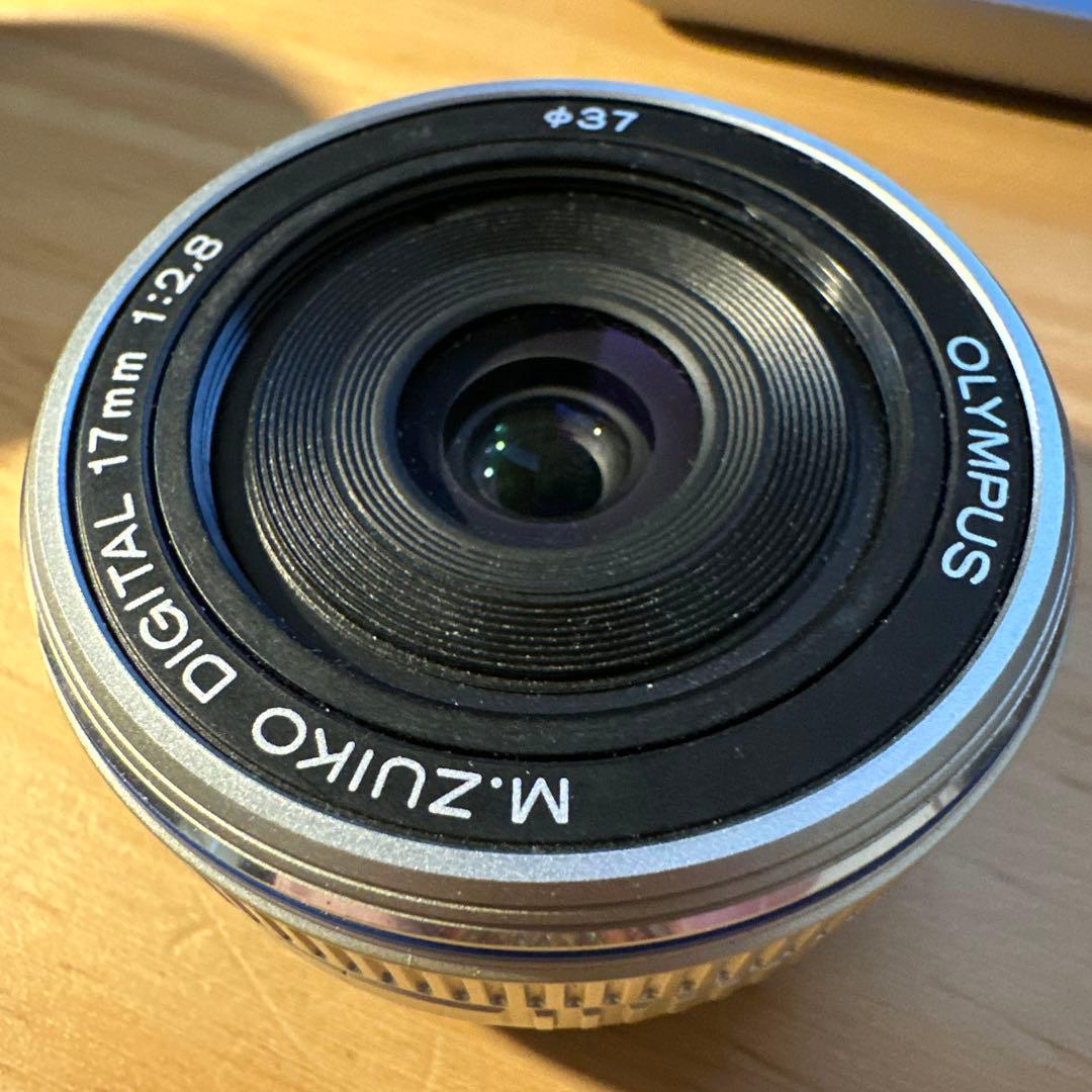 Olympus パンケーキレンズ 17mm F2.8