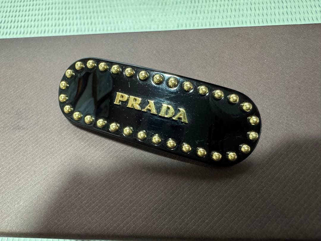 PRADA ブレックス ヘアクリップ 黒