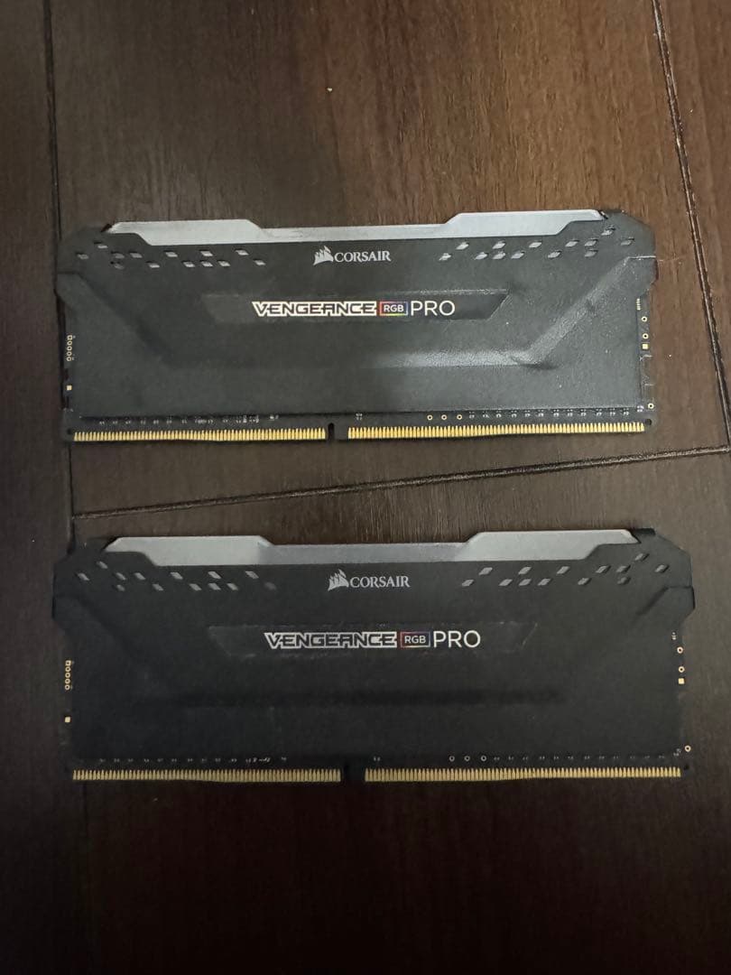 メモリー CORSAIR VENGEANCE RGB PRO 16GB