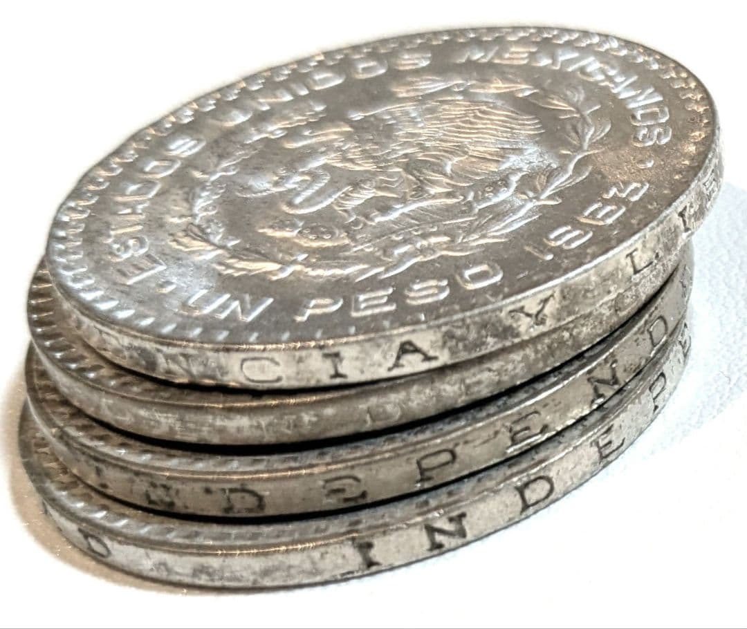 【 銀貨 】メキシコ1ペソ 4枚（1957〜1963 ）大型銀貨