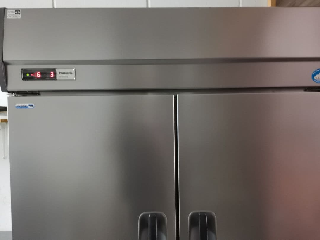 冷蔵庫・冷凍庫 SRR-K1261C2B