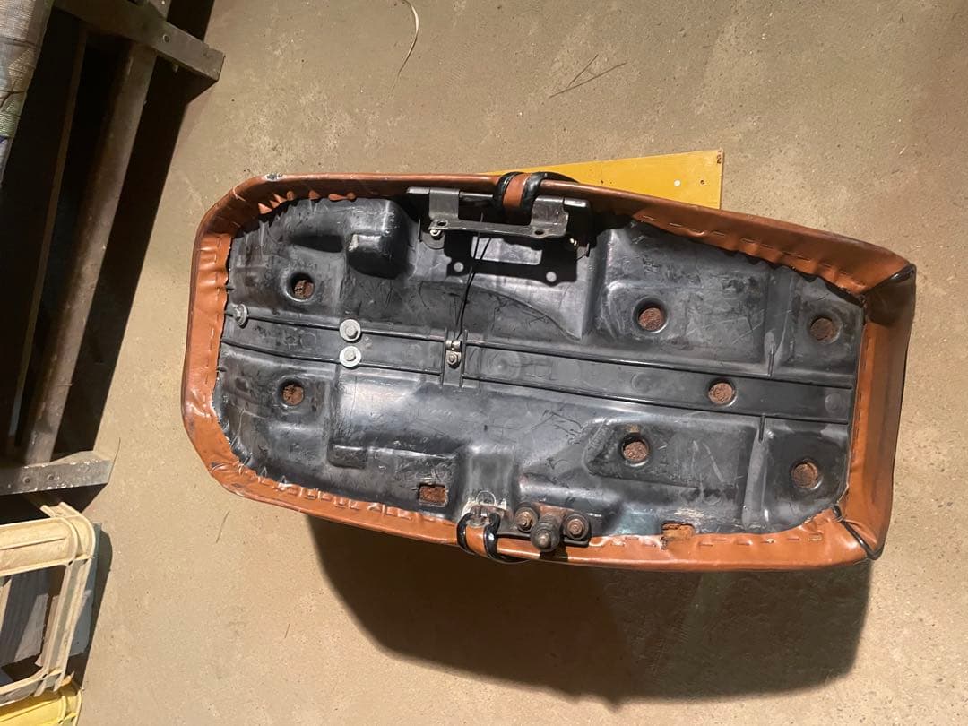 cbx400f ３段シート