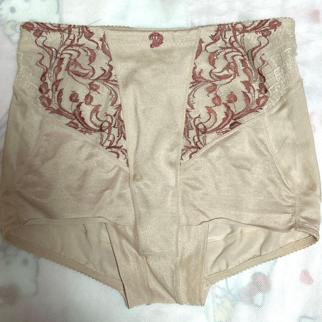 ✨週末セール10%引き！早い者勝ち！✨リベルボディシェーパーガードルの2点セット