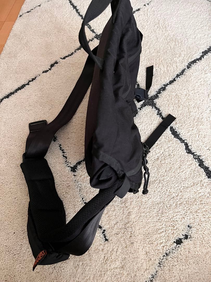 ミステリーランチ　インベーダー　メッセンジャーバッグ　ショルダーバッグ　廃盤