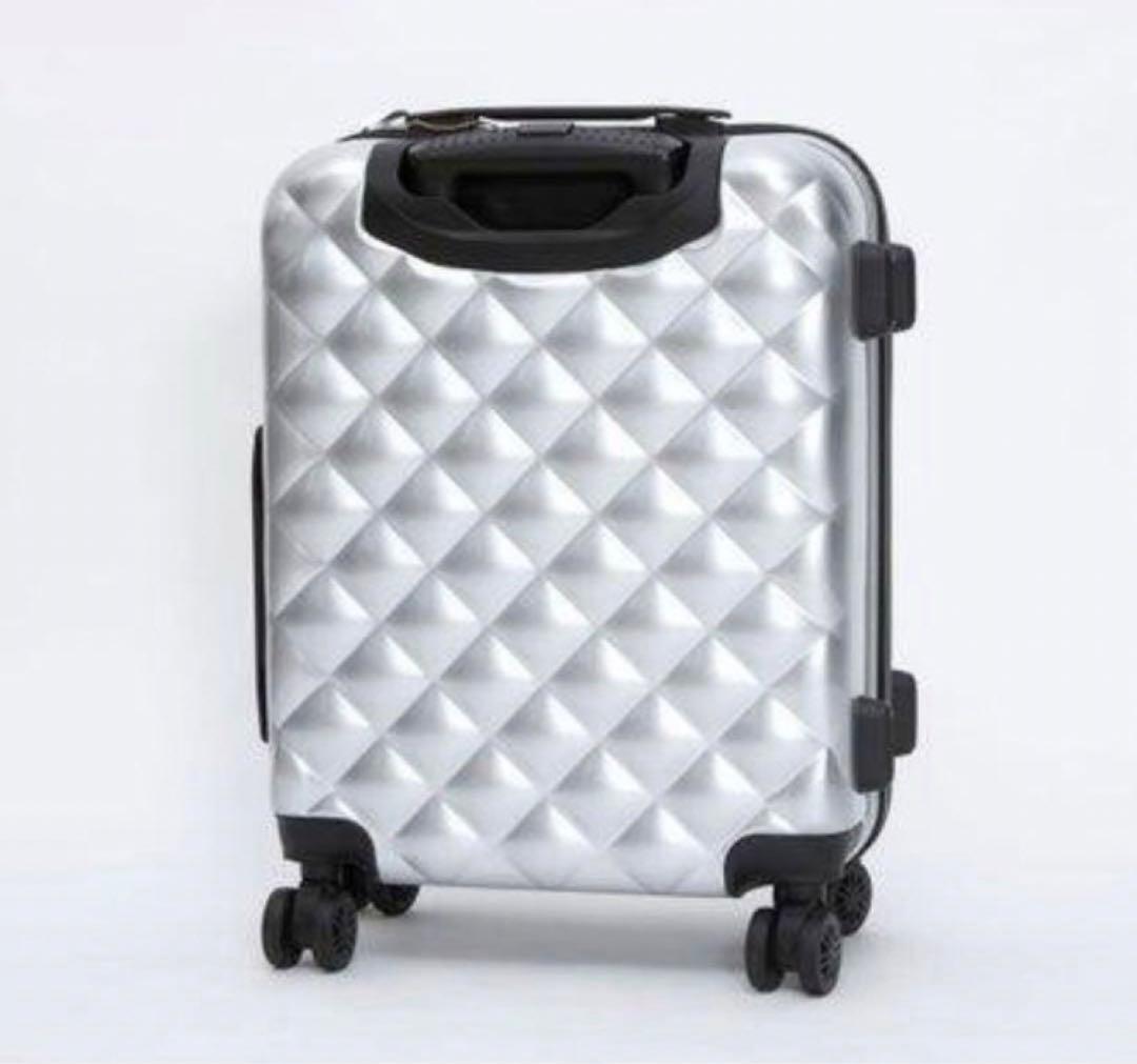 セシルマクビーCECIL McBEE Sサイズ キルト風キャリーケース シルバー