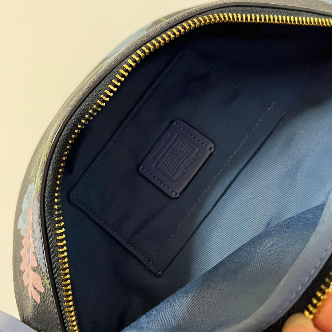 希少✨極美品✨コーチ　ボディバッグ　ウエスト　フローラル　花柄　レザー　濃紺