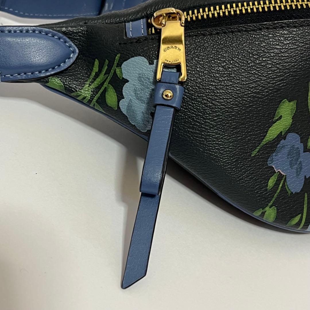 希少✨極美品✨コーチ　ボディバッグ　ウエスト　フローラル　花柄　レザー　濃紺
