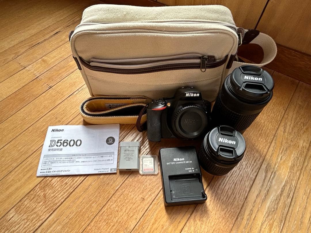 Nikon D5600 デジタル　一眼レフカメラ　【即購入可能】　【美品】