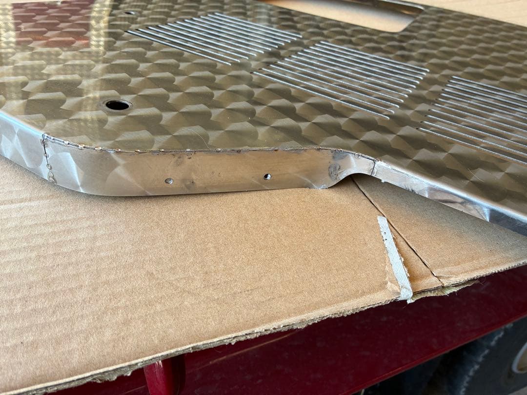 popo cocoさん専用 HINO トラクター用 マフラーカバー