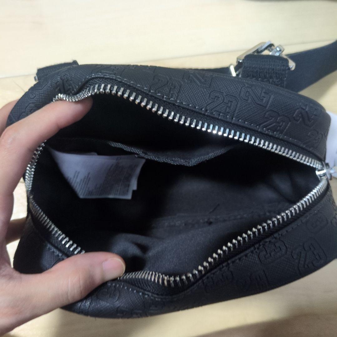 JORDANジョーダン カメラバッグ モノグラム黒ショルダーポーチNIKEナイキ