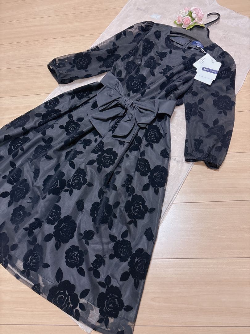 【新品】エムズグレイシー❤️インスタ掲載❤️薔薇　フロッキー　ローズワンピース　36