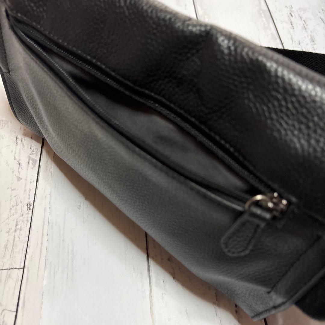 【美品】ear PAPILLONNER ワイドテープ ショルダーバッグ ブラック