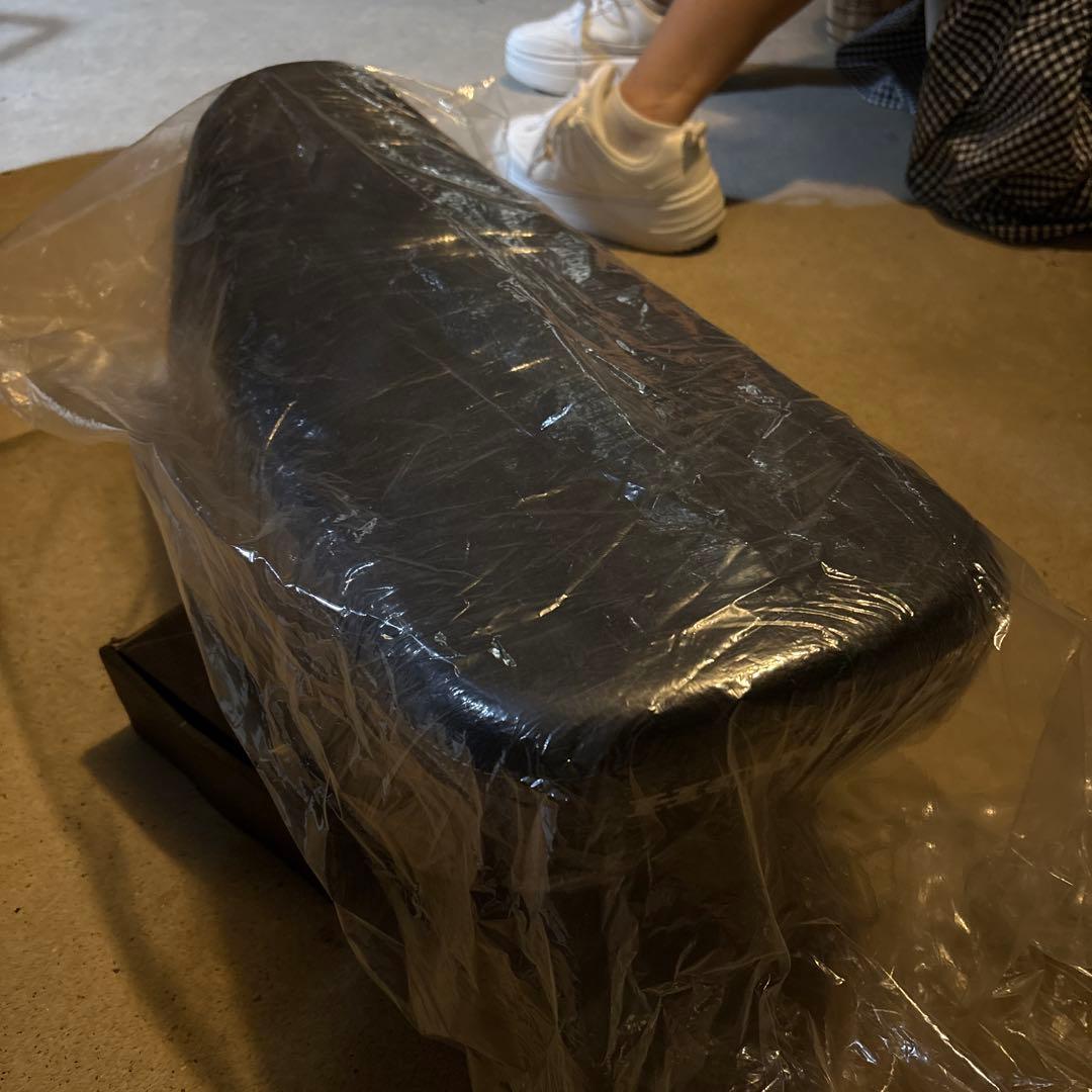 dax125 新品　純正シート